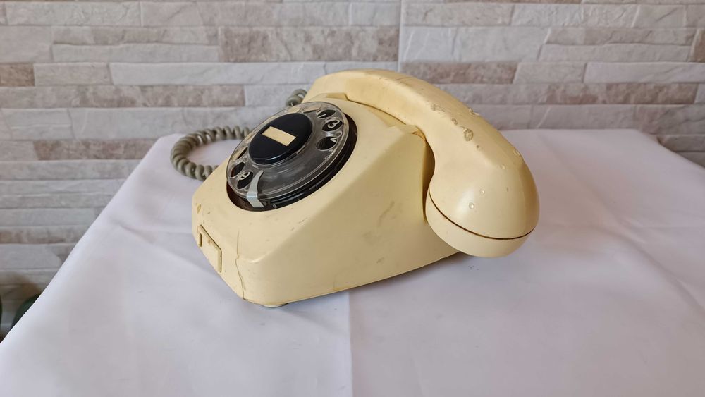 Стар български телефон със слушалка - РЕСПРОМ - ТА100