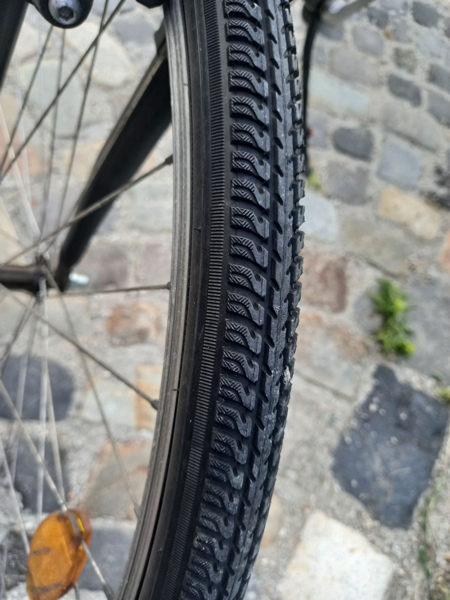 Bicicleta trekking cadru aluminiu