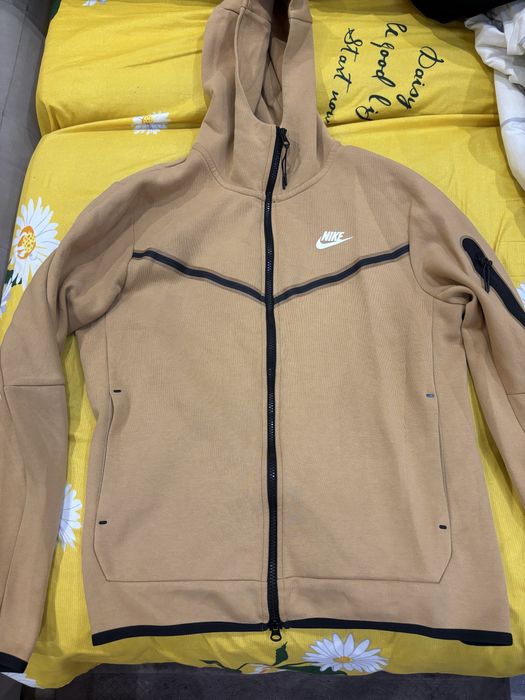 Анцунг на nike tech оранжев М размер
