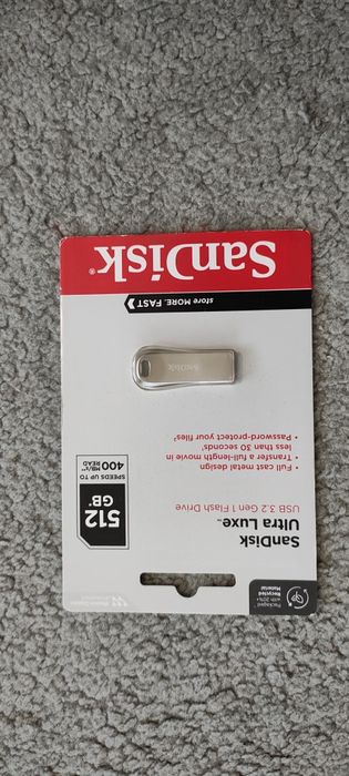 Sandisk 512 GB .
