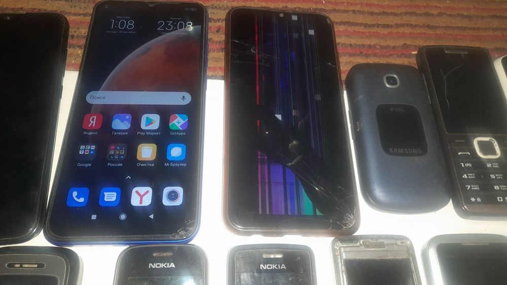 Телефоны на запчасти