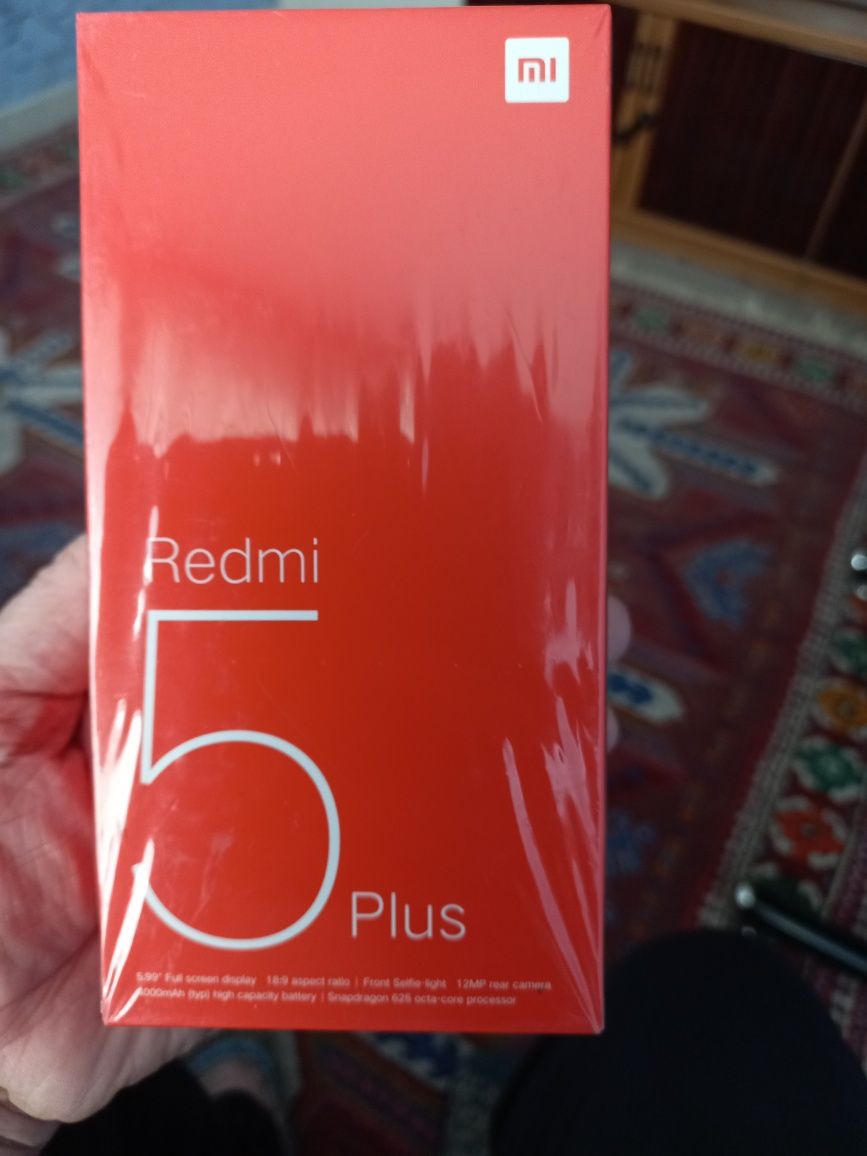 Сотовый телефон МИ-5Plus