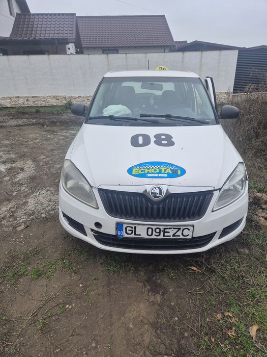 Vând skoda Fabia 1.2 avariata