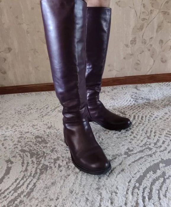 Сапоги женские,.