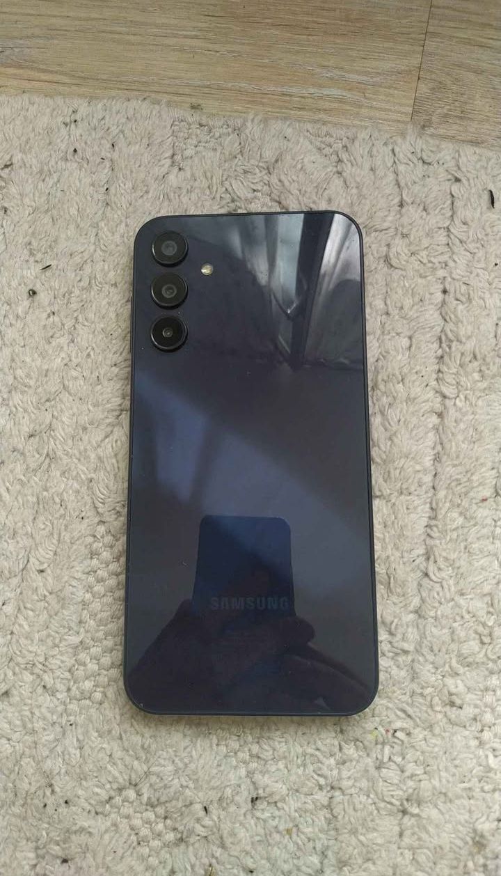 Vând Samsung a15