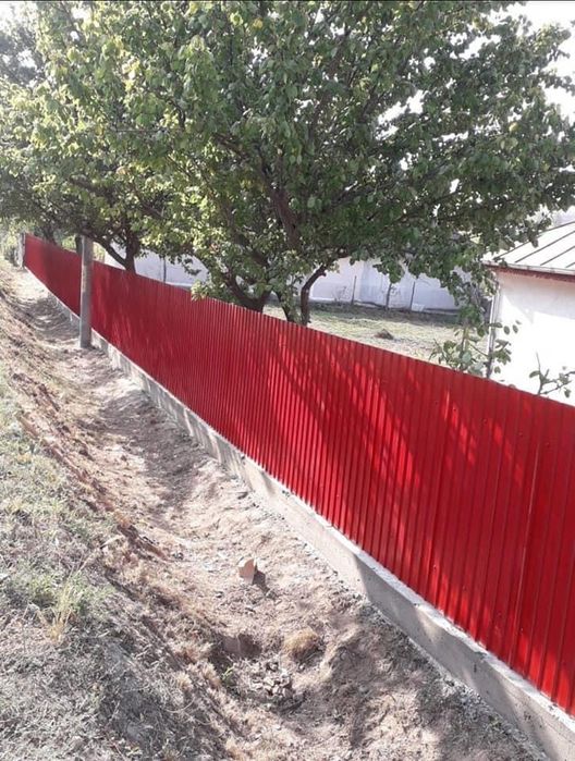 Executam garduri si porti la cheie