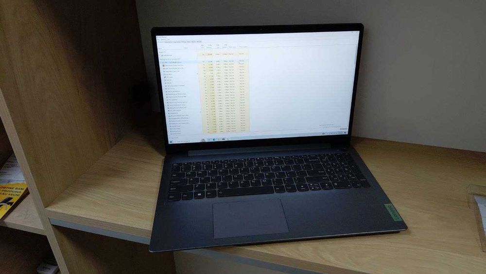 Laptop Lenovo 82KU Cod 92398