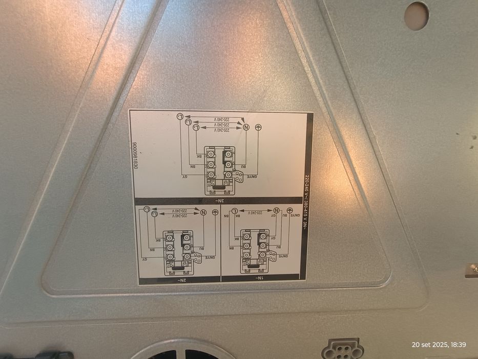 Plită cu inducție SIEMENS IQ700 EX801LEC1E 3000 LEI USOR NEGOCIABIL!