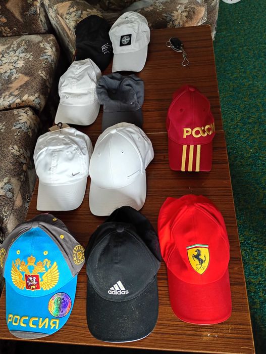 Шапки с козирка,идиотка Valentino Rossi 46