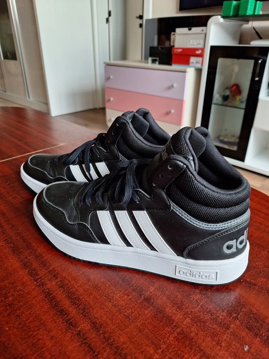 Кецове Adidas hoops, без забележка