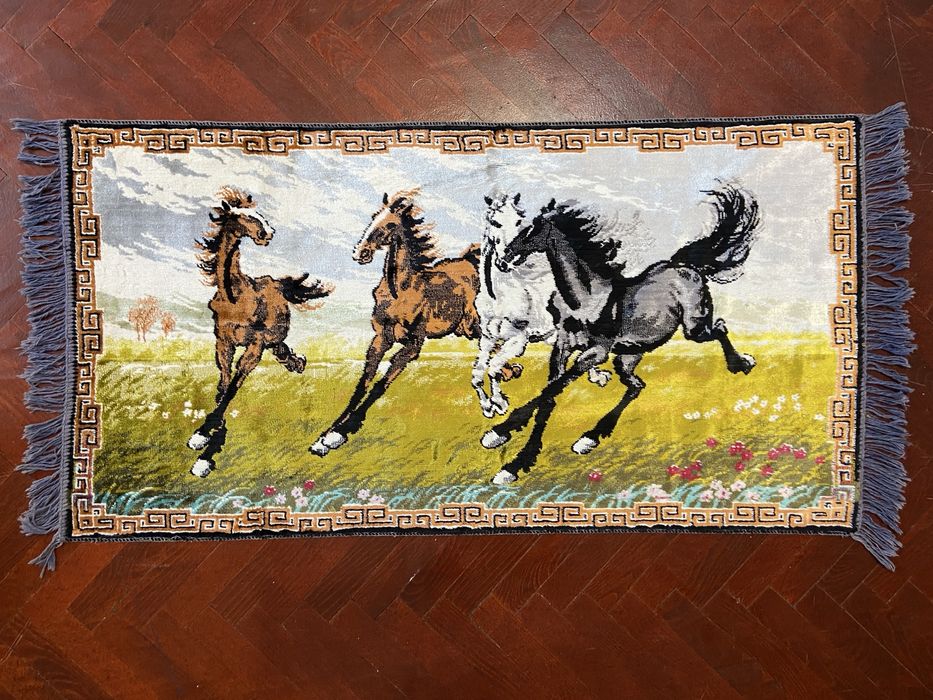 Carpetă de perete cu cai