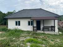 Vand casa comuna budesti