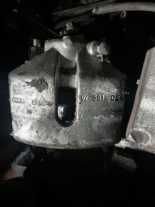 Etrier fata stanga dreapta etrieri suport etrier original vw Passat B6