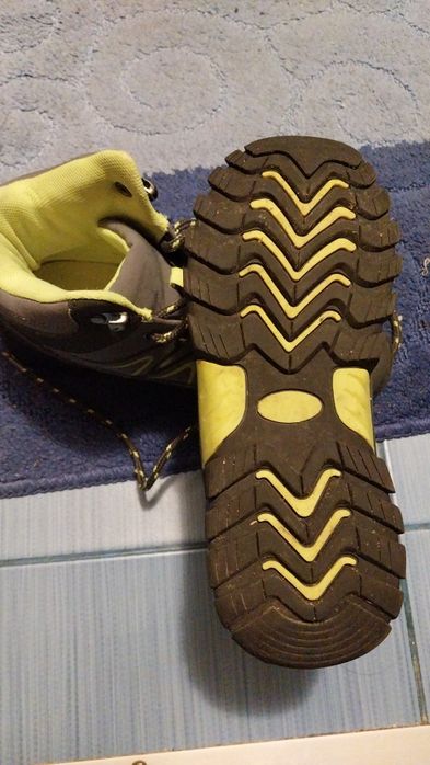 Bocanci impermeabil pentru drumețiile pe munte,  nr 36, ușori,  comozi