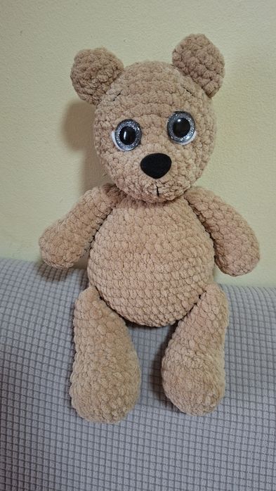 Ръчно плетена играчка