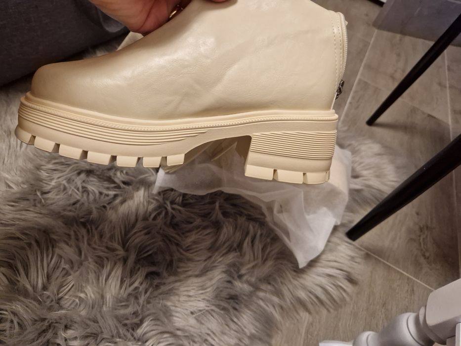 Cizme noi pana la genunghi