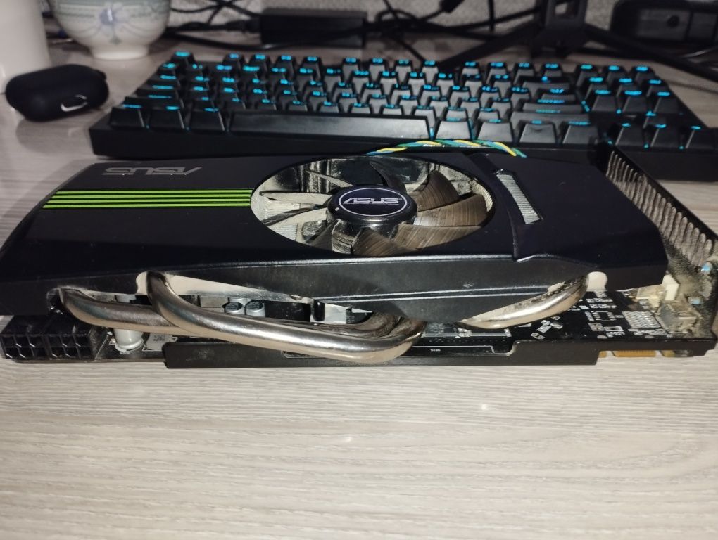 Gtx 560 ti Хорошая состояние