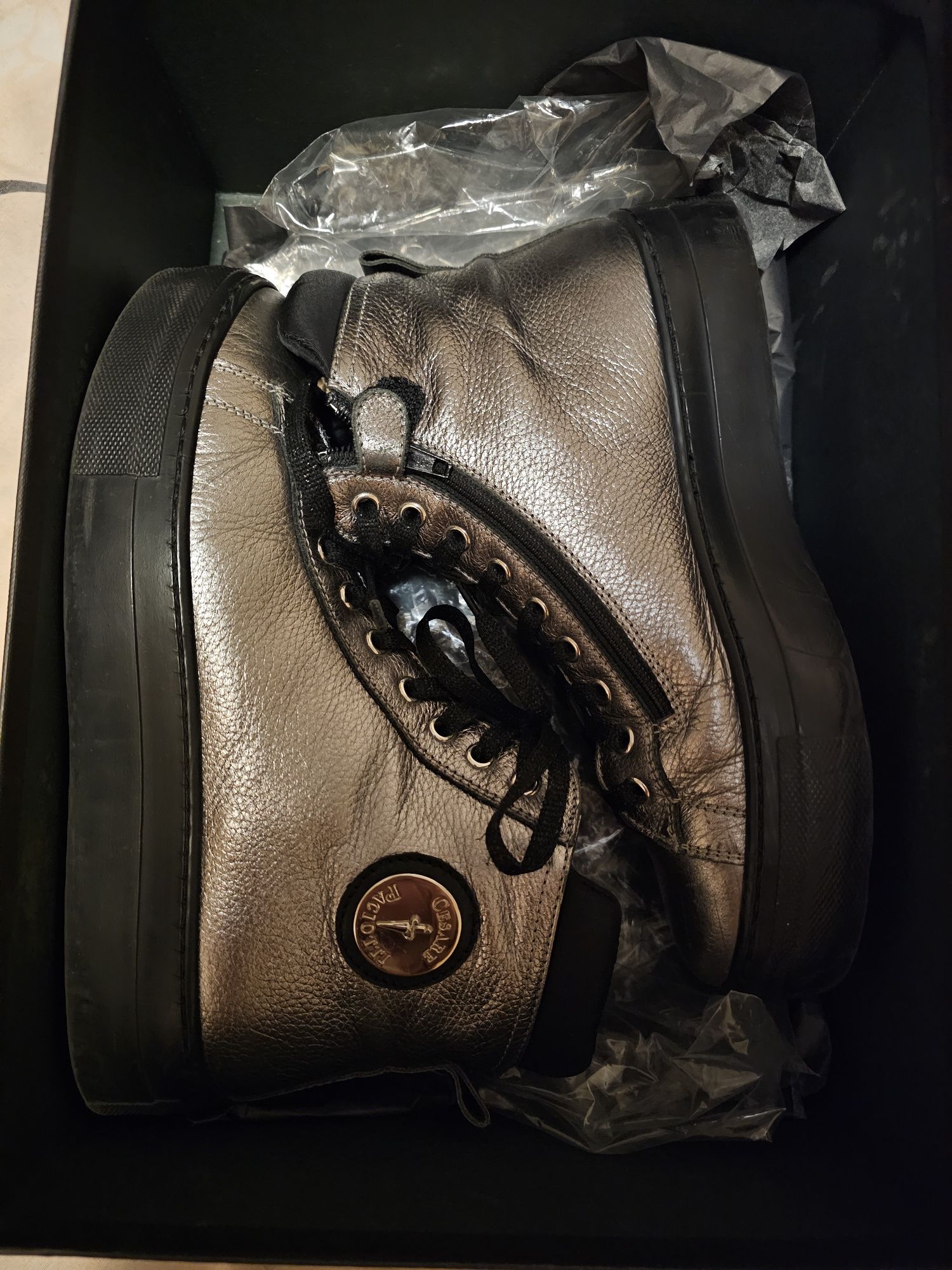 Moschino,Cesare Paciotti, Armani