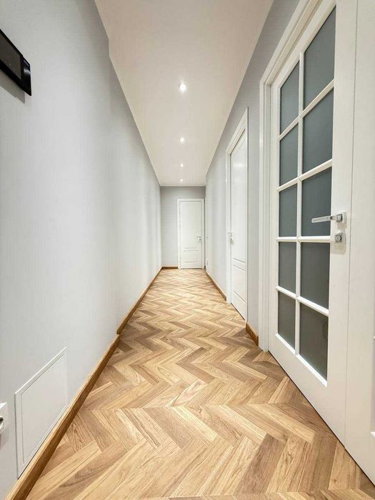 ПРОДАЕТСЯ 2/5/12 64м2 ЖК “NRG Мирзo Улугбек”  Ор.р:  Буз базар