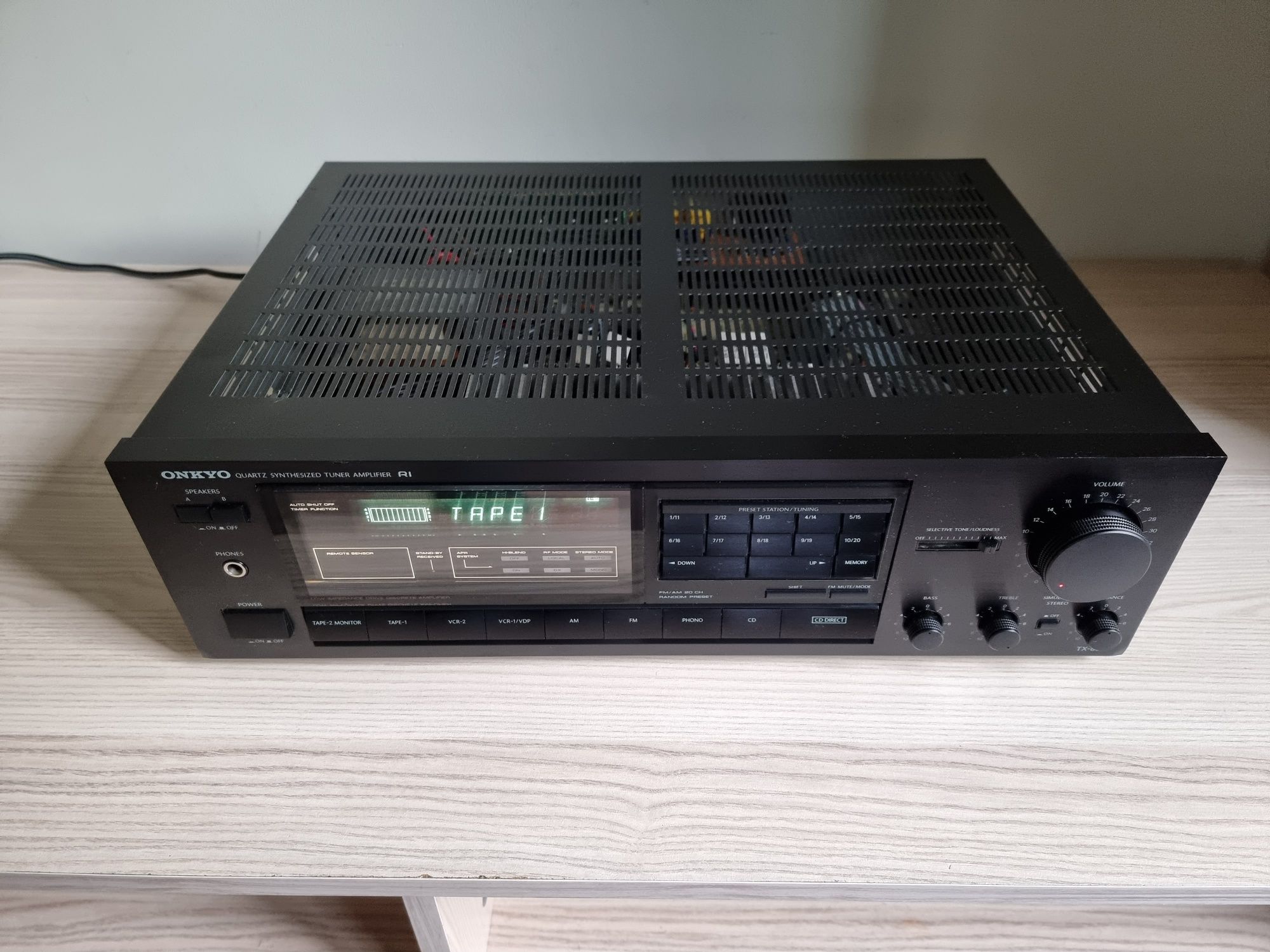 Onkyo TX 830 стерео ресивър