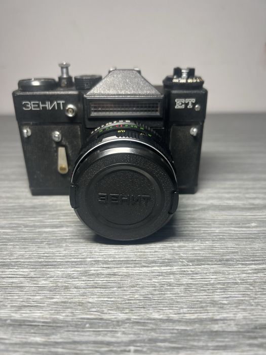 Aparat foto Zenit ET
