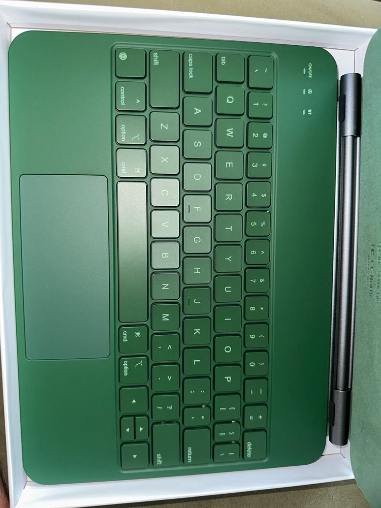Tastaturi Wireless Bluetooth
