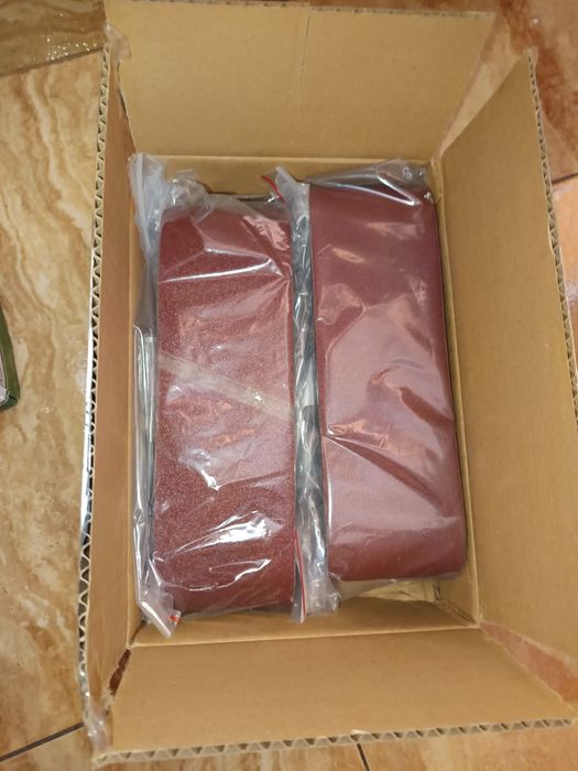 Masina de șlefuit Bosch NOU!!! + 6 pânze de șlefuit