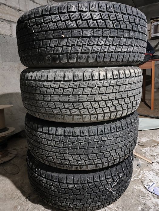 Hankook 235/55/17 всесезонка