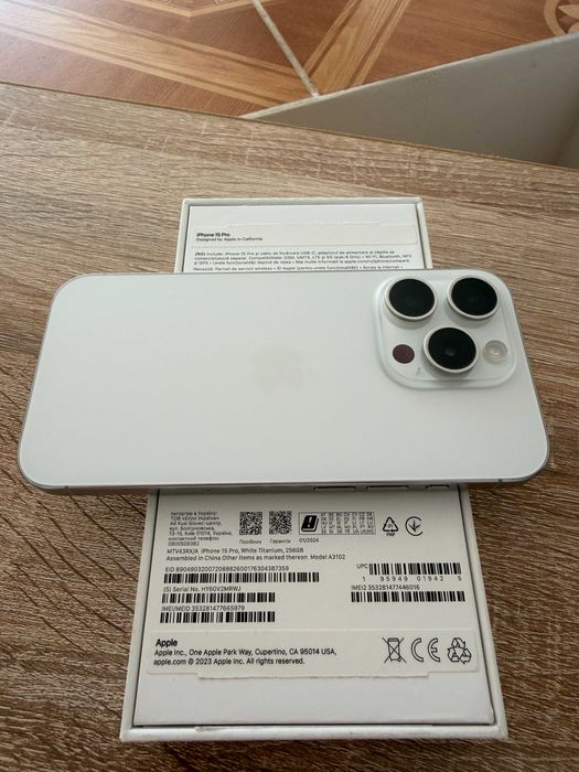iPhone 15 Pro White TItanium
