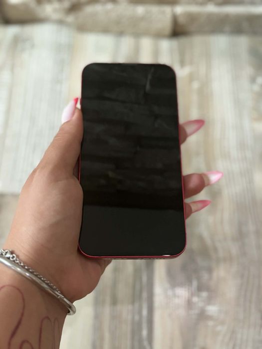 Продавам   Iphone 13