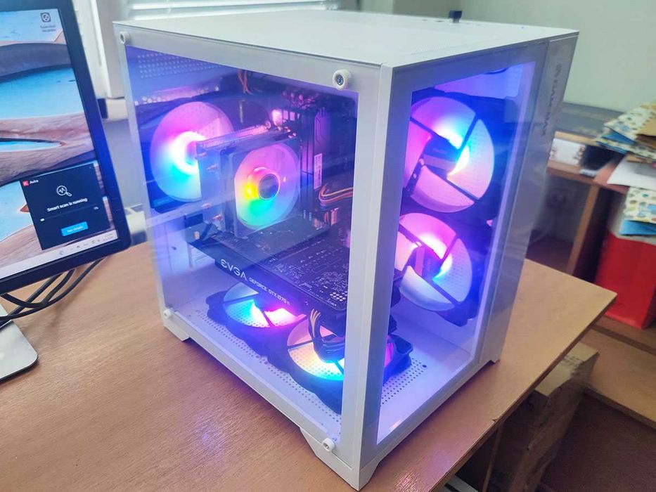 Геймърски компютър, Intel i3 12100f, 32gb Ram, 960Gb SSD, 1070Ti, 700W