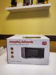 Микровълнова Morphy Richards 20L нова