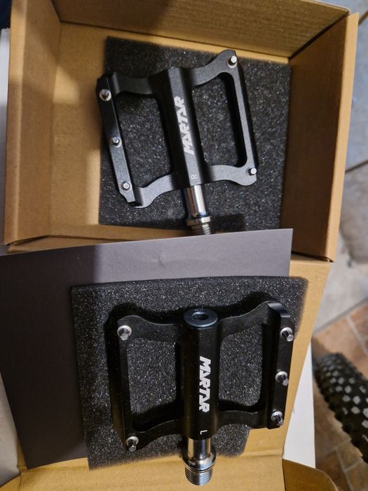 Велосипедни части - дискове / ротори, накладки и педали