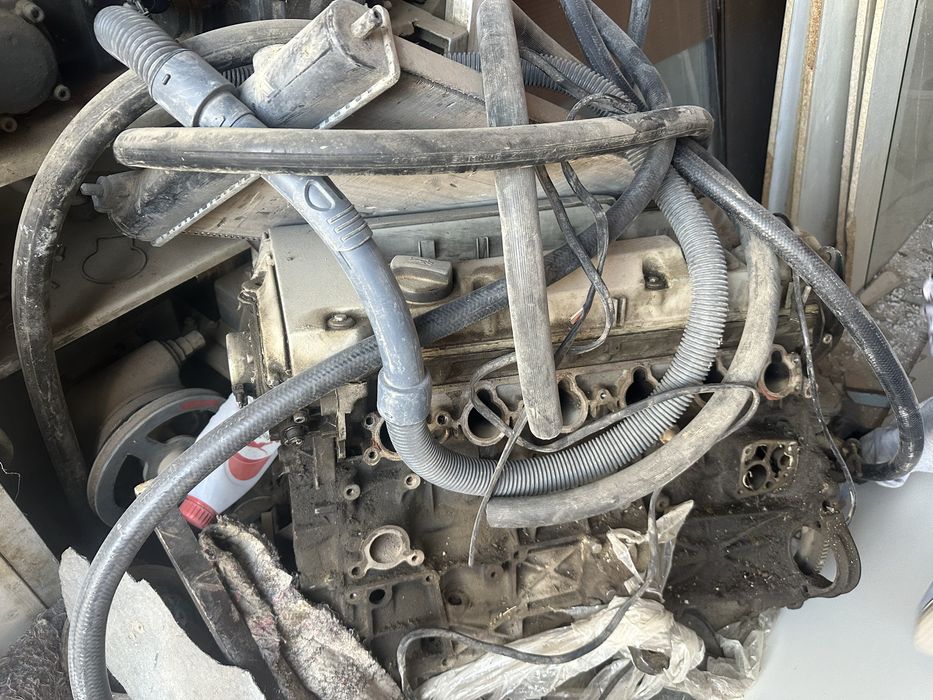 Мерседес мотор 2,8 плита