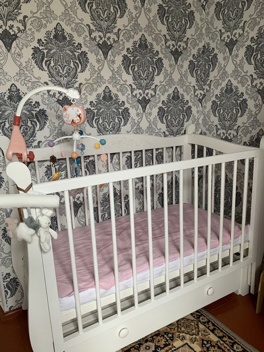 Детская кровать маятник