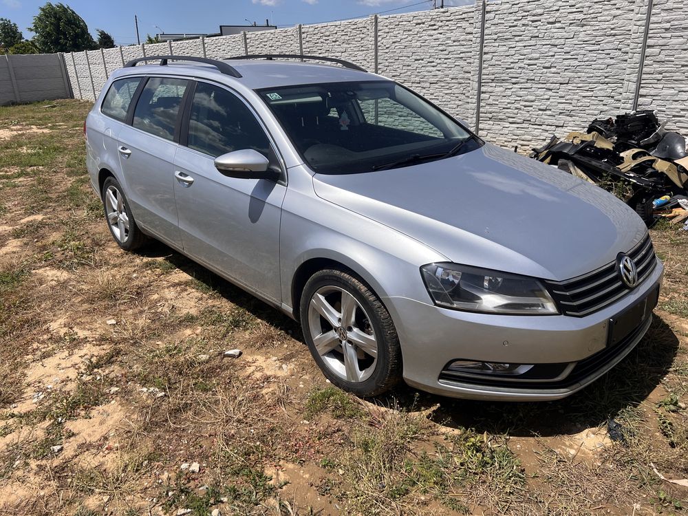 Dezmembrez passat b7 break berlina xenon led cffb
