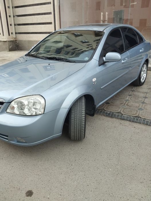 продаётся машина ласетти1.6 автомат