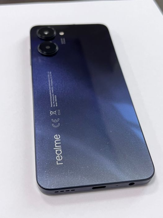 Телефон Realme 10