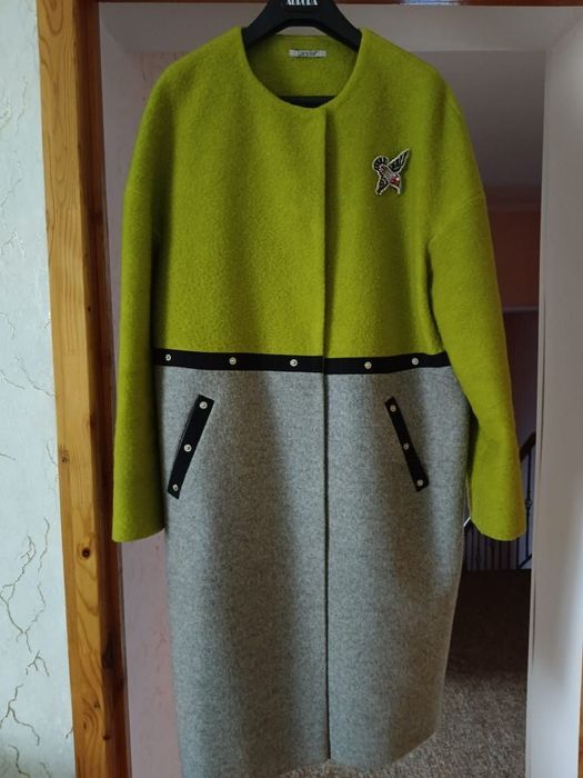 Продам пальто демисезонное