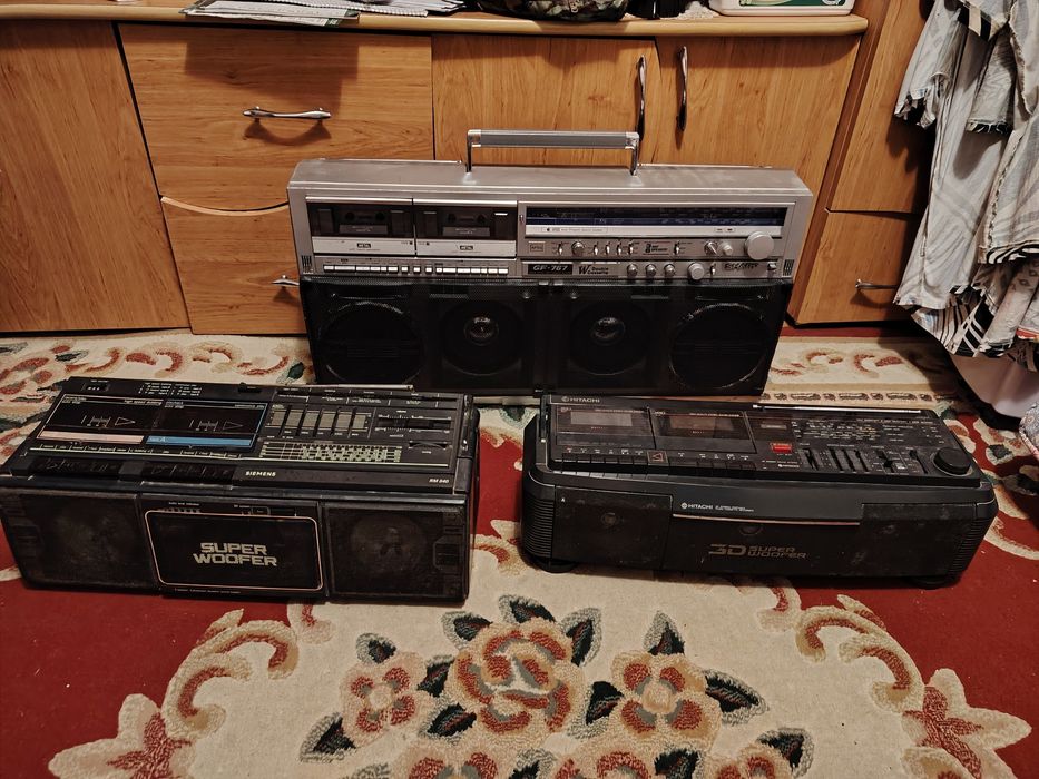 Vind radiocasetofoane