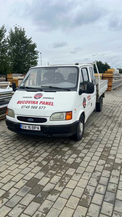Autoutilitara Ford