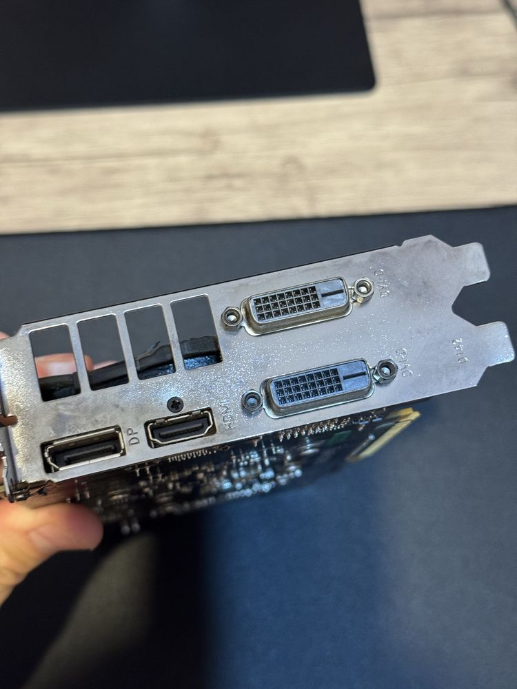 Видеокарта  Nvidia GTX1050Ti