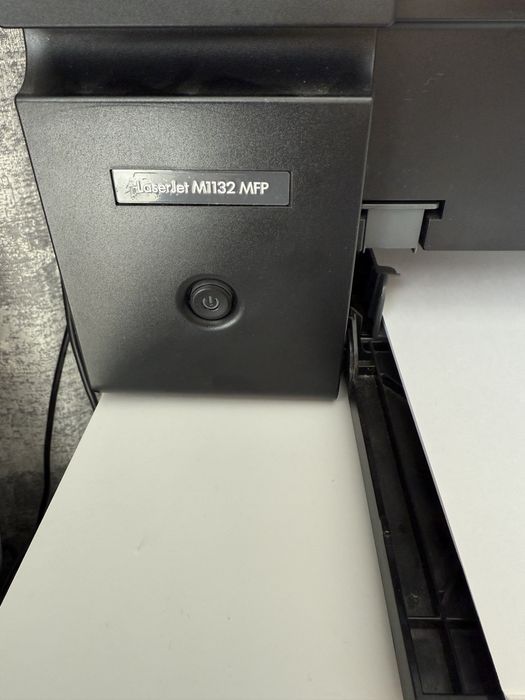 Продам принтер  МФУ   HP M 132MFP в отличном сотстояни