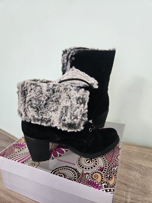 Дамски боти на ток Mat Star