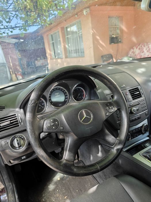 Vand Mercedes C220
