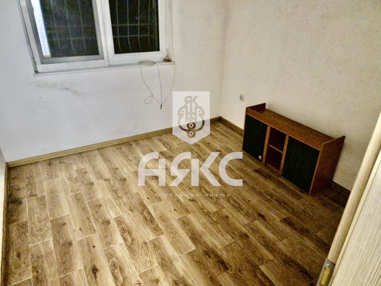 Тристаен апартамент в кв. Модерно предградие