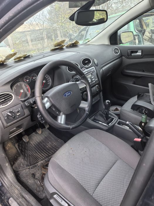 Vând ford focus 2 și Peugeot 407 pentru dezmembrari