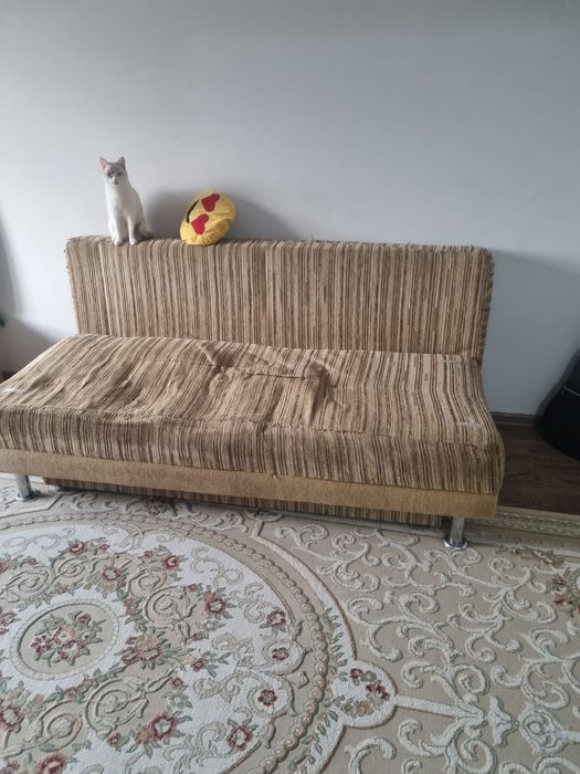 Диван и газ плита