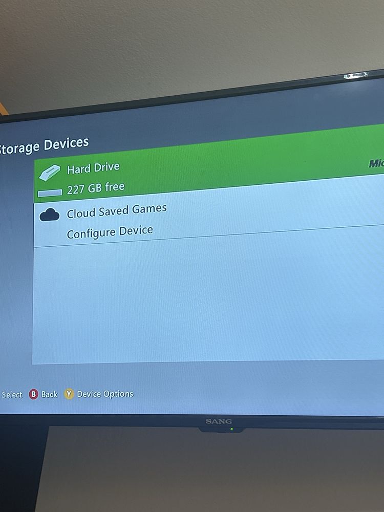 Xbox 360 S + Kinect + 2 джойстика