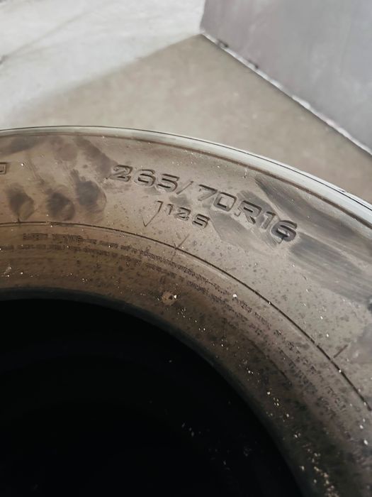 Комплект зимних шин 265/70/16